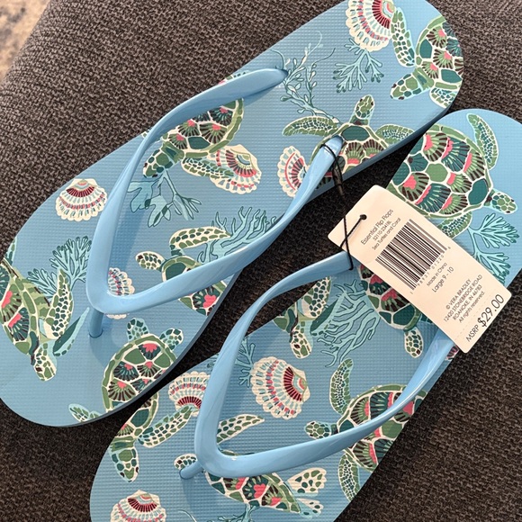 Vera Bradley Shoes - Vera Bradley Blue Floral Flip Flops nwt 9/10